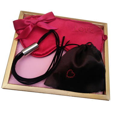 Kit BDSM per principianti con maschera in raso e frusta dominatrice